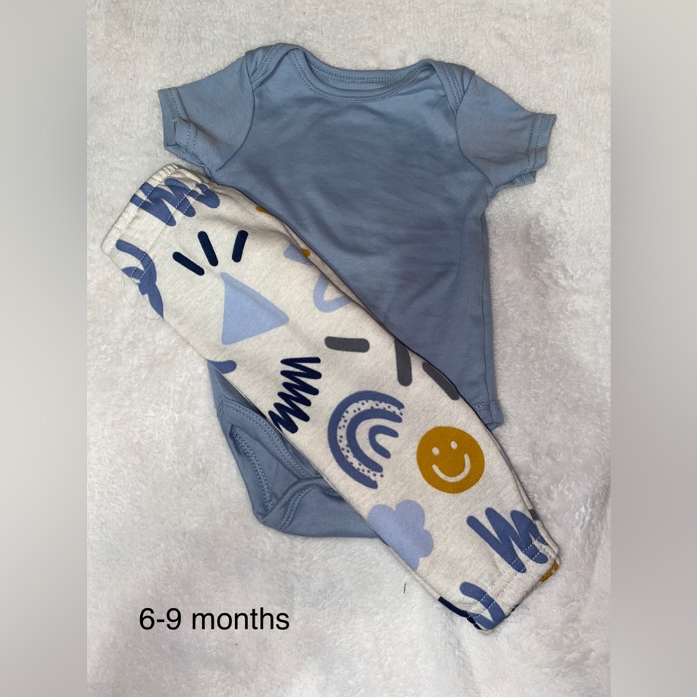 6-9 month outfit *never worn*